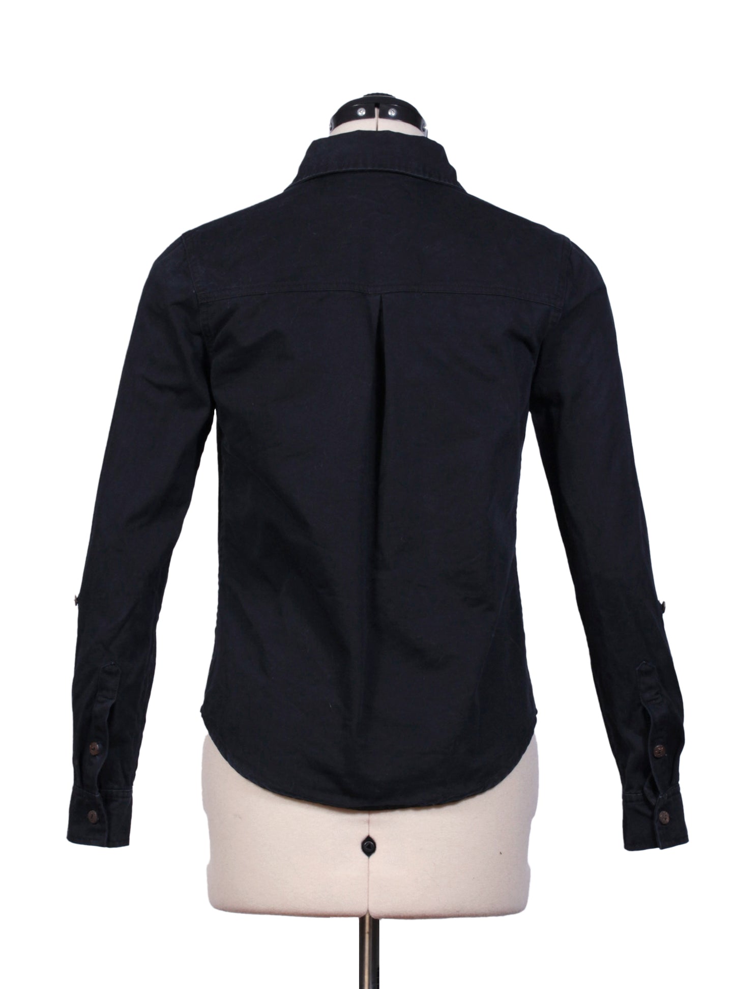 Camisa negra bordado floral estructura firme casual | Talla S