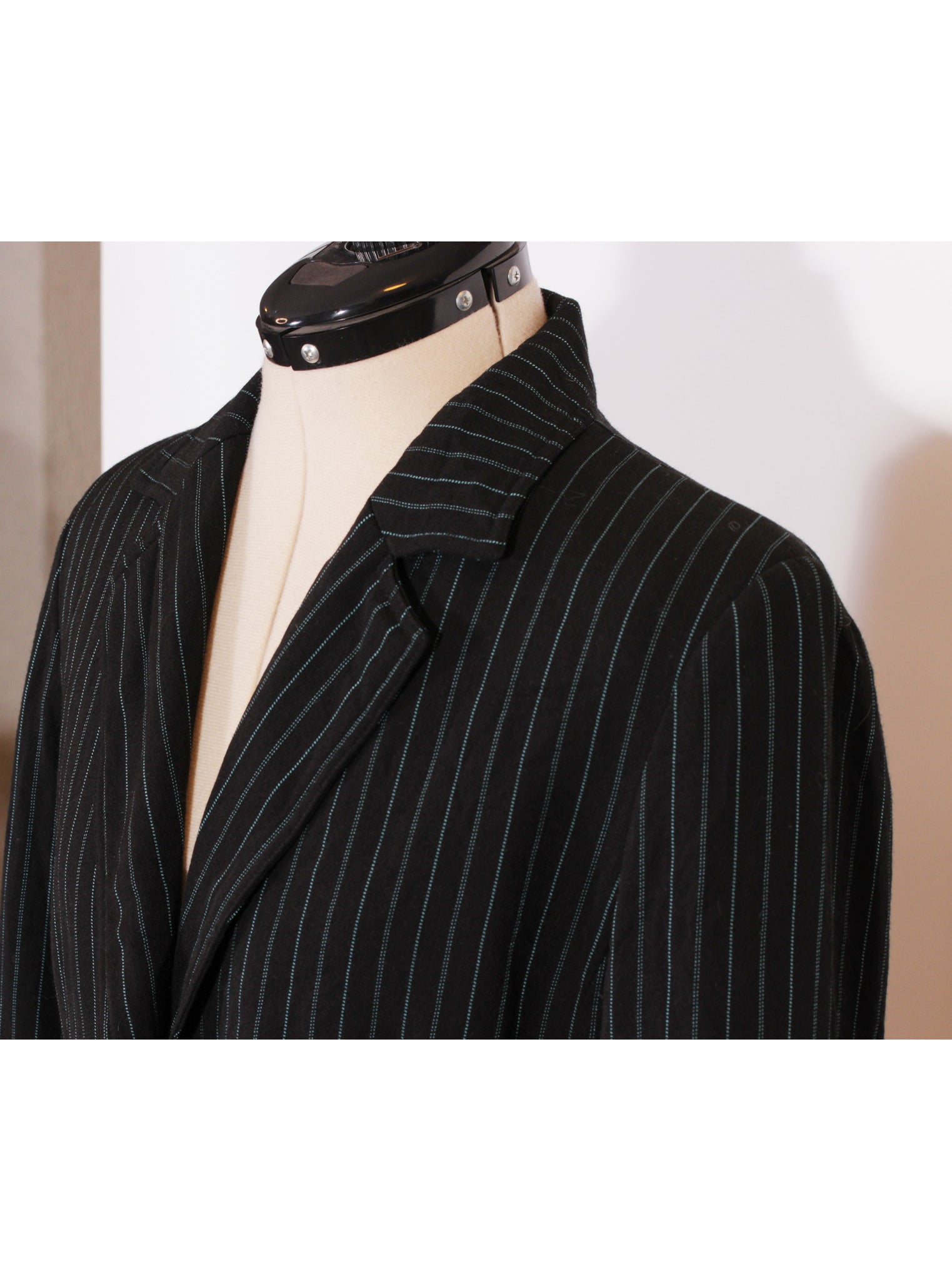 Blazer negro rayas finas corte clásico estructurado | Talla 44