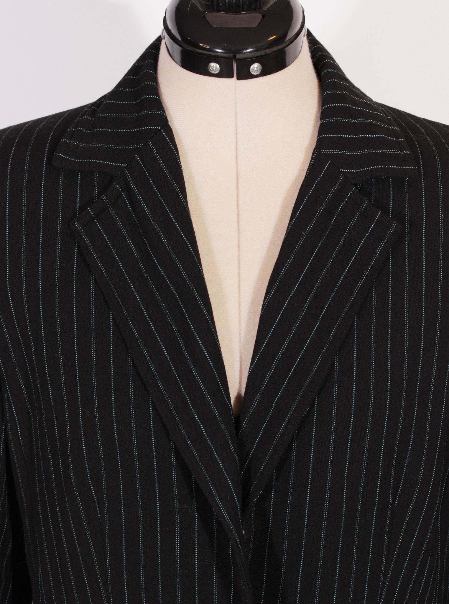 Blazer negro rayas finas corte clásico estructurado | Talla 44