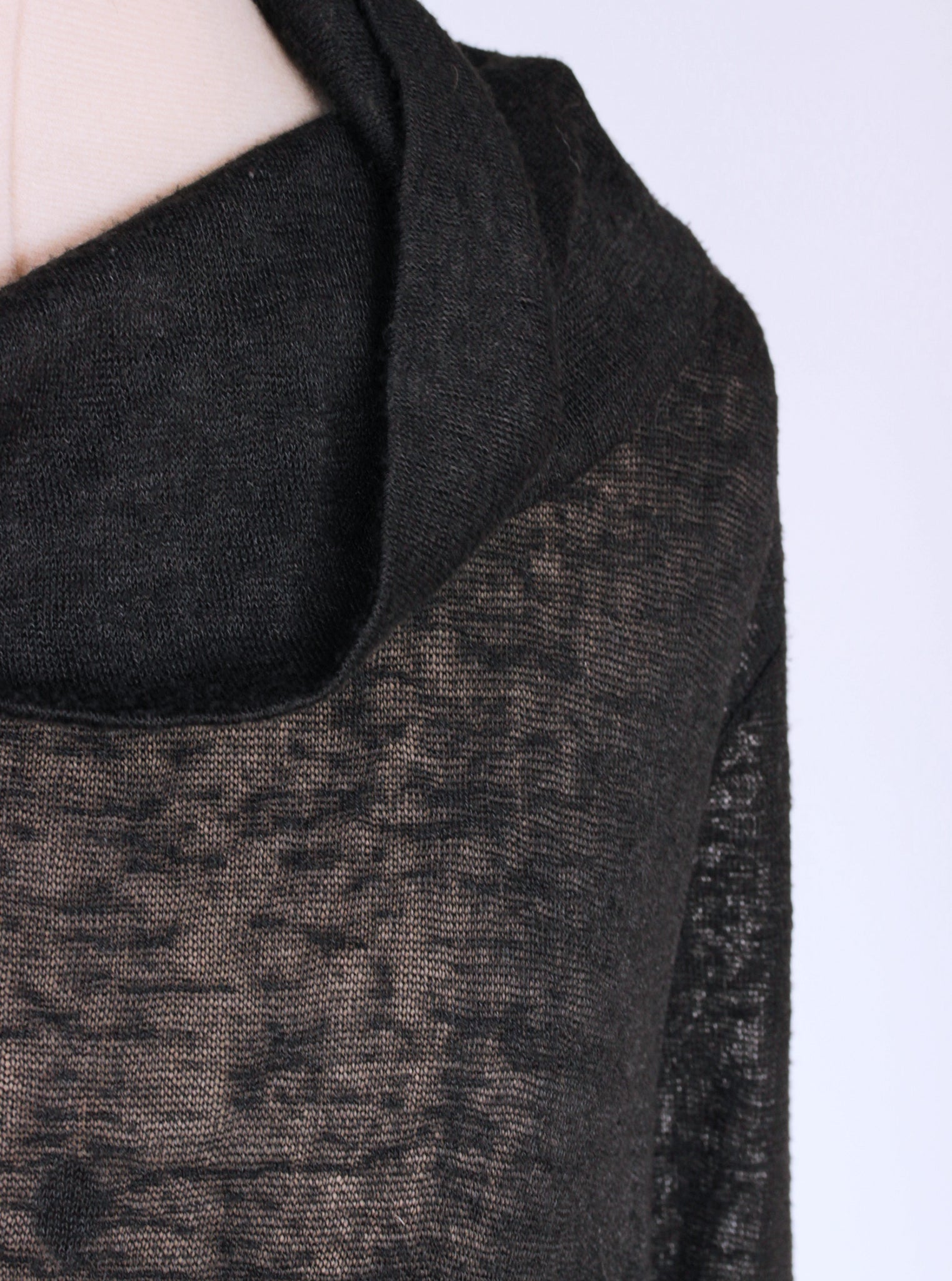 Sweater ligera transparente | Talla M