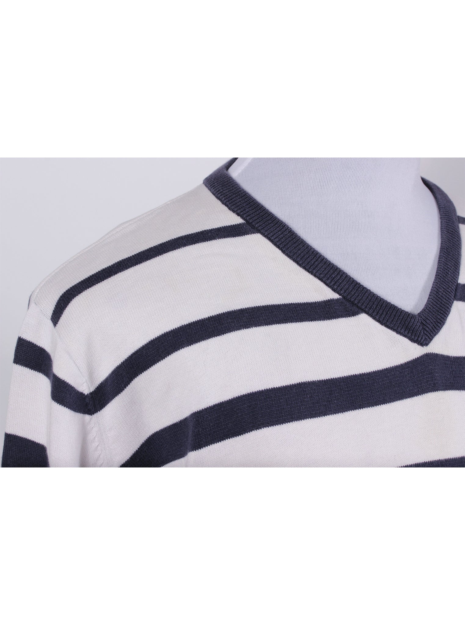 Sweater rayado cuello V hombre | Talla XL