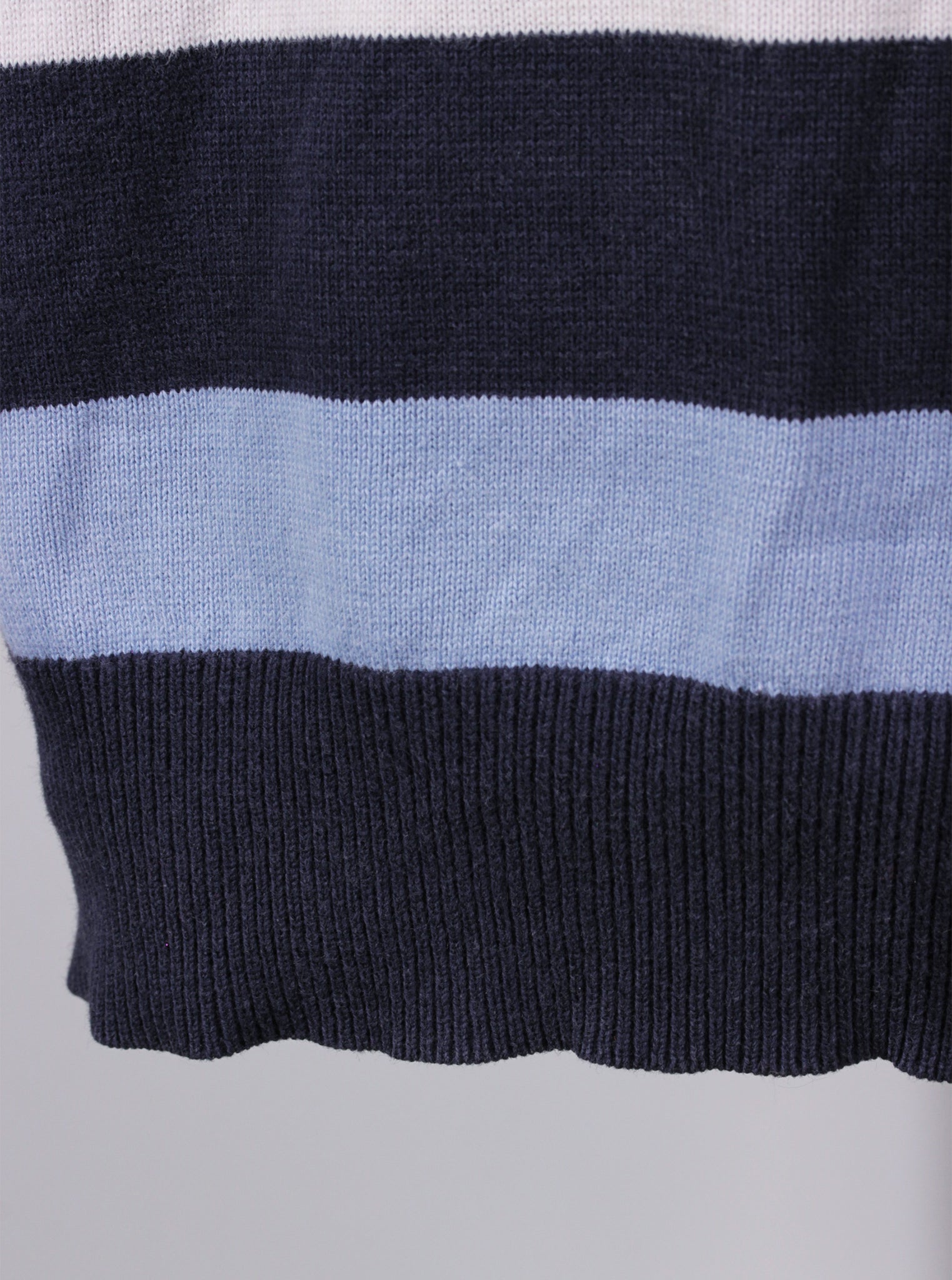 Sweater rayado cuello V hombre | Talla XL