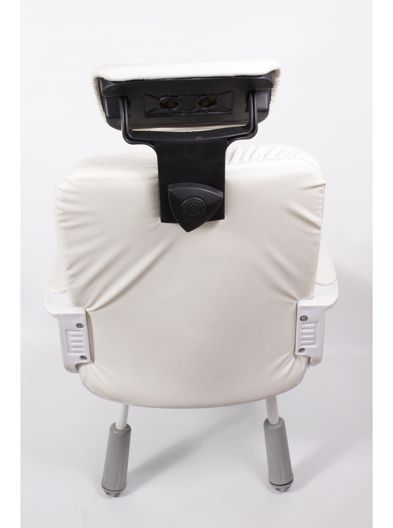 Silla acolchada con apoyacabeza y apoyabrazos