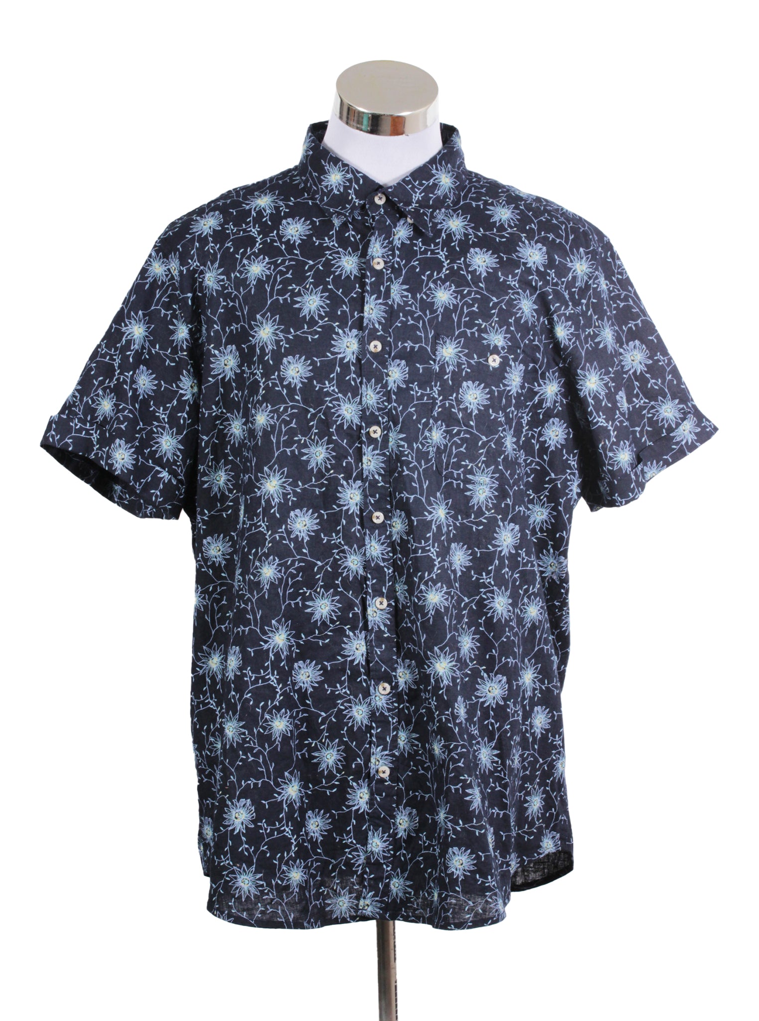 Camisa floral manga corta liviana | Talla 3XL