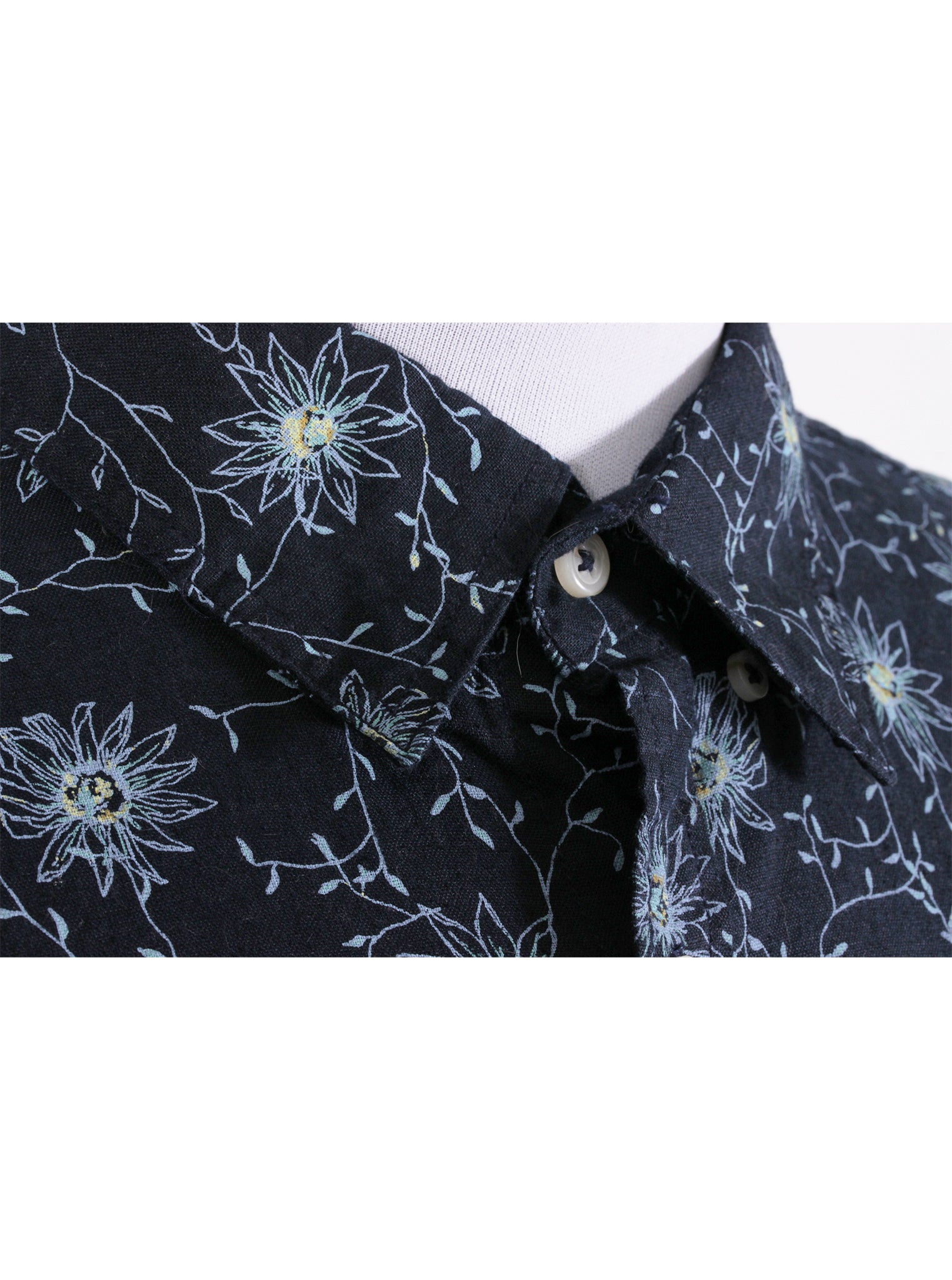 Camisa floral manga corta liviana | Talla 3XL