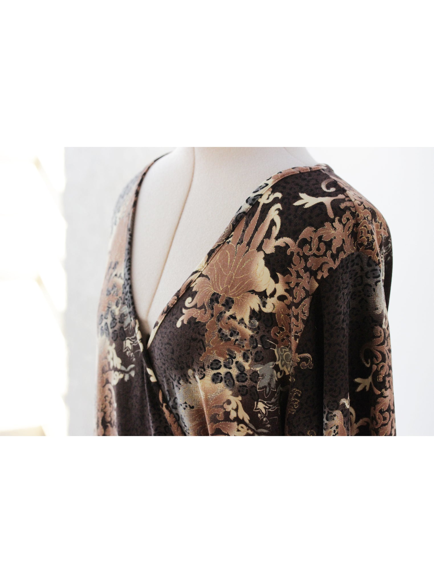 Blusa cruzada estampado ornamental | Talla XL