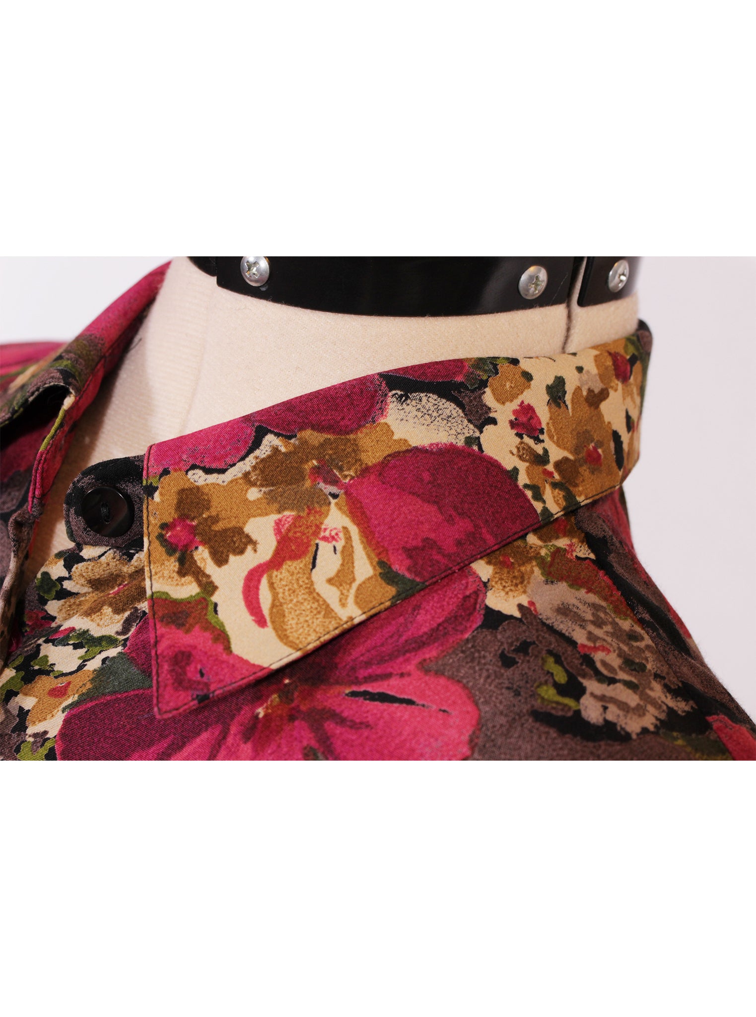 Blusa estampada con botones manga larga | Talla S aprox.