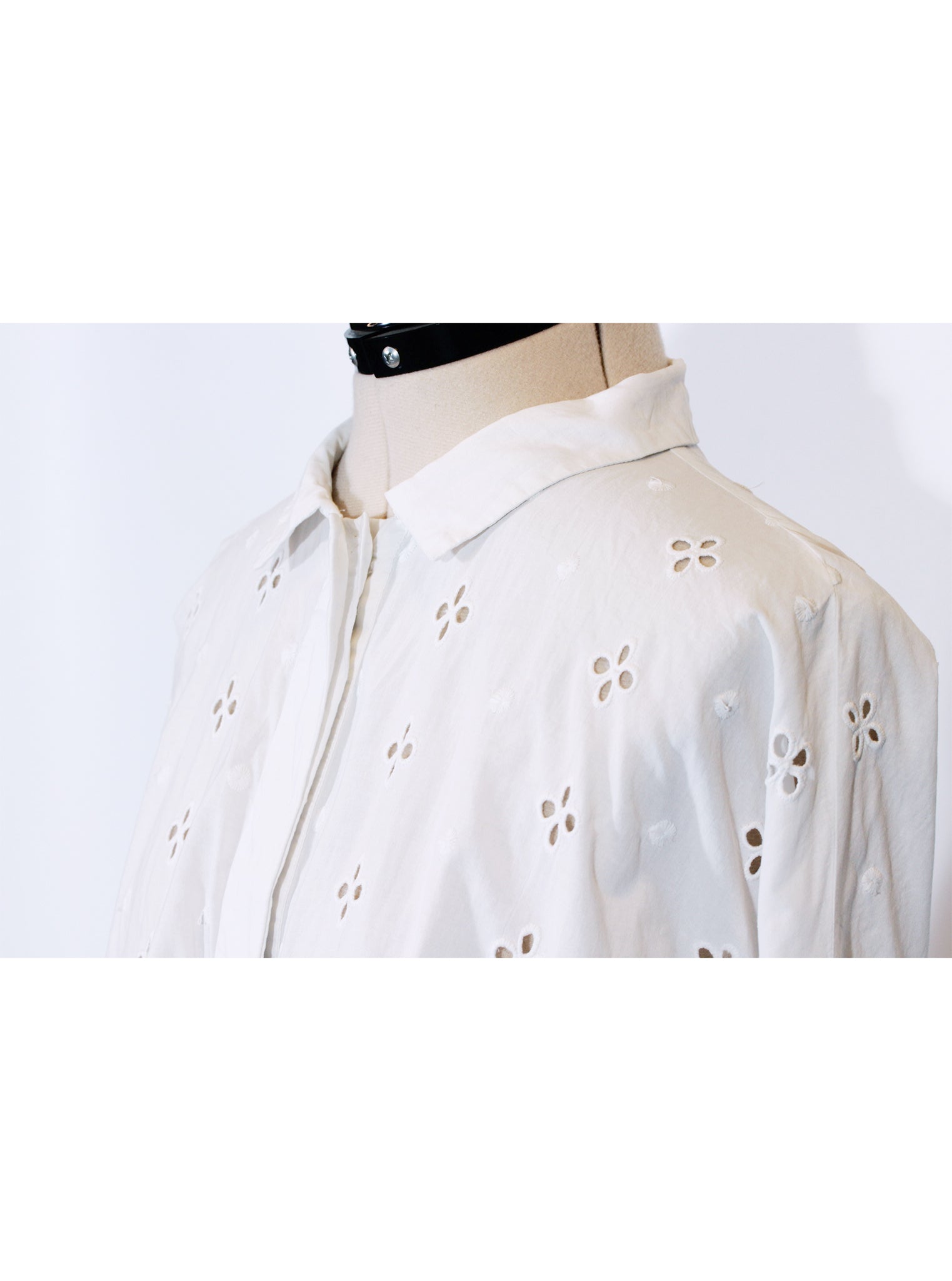 Blusa blanca calada de corte holgado | Talla S