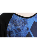 Polera azul intervenida con estampado geométrico | Talla S