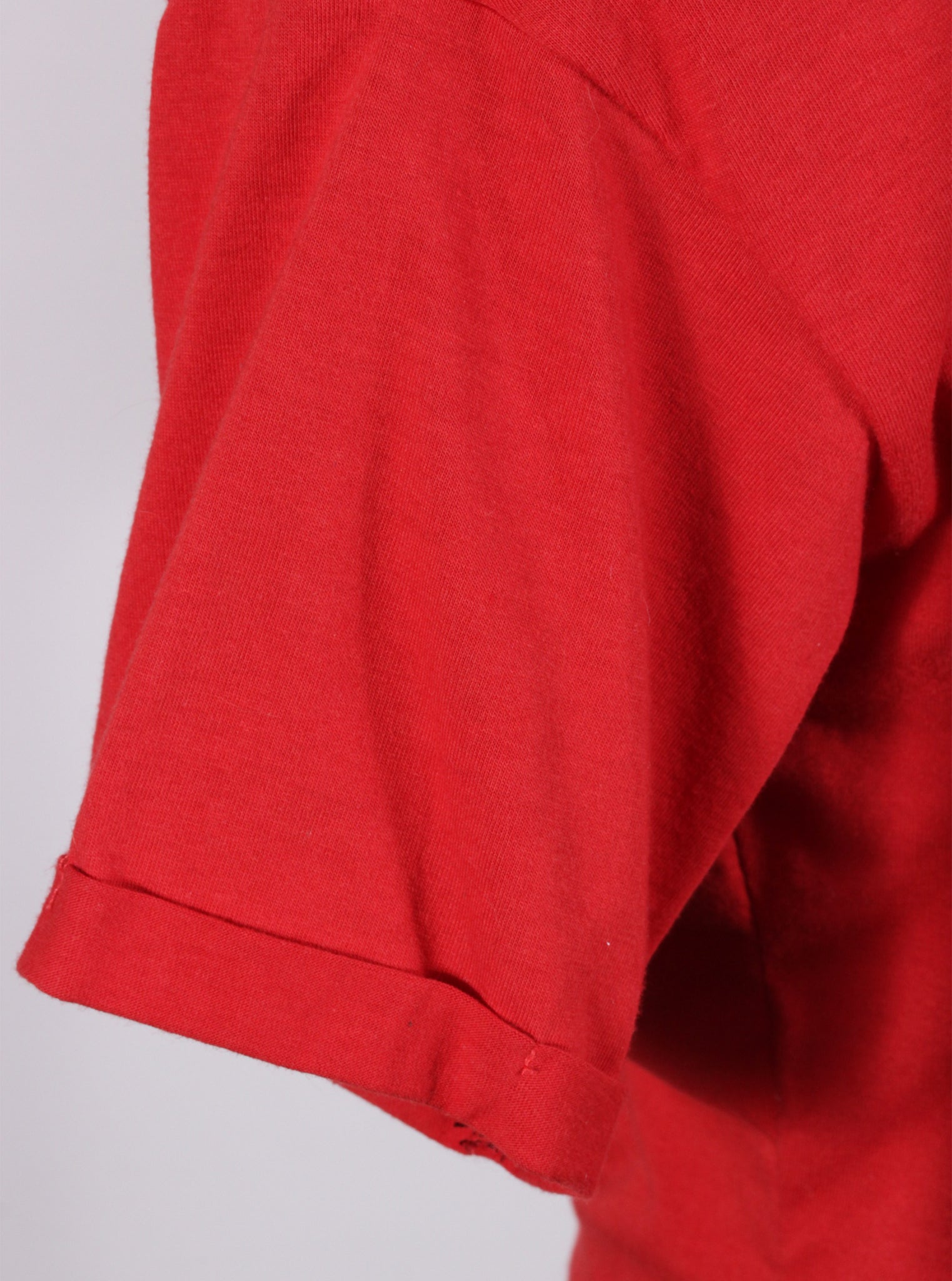 Polera roja estampado oriental | Talla M