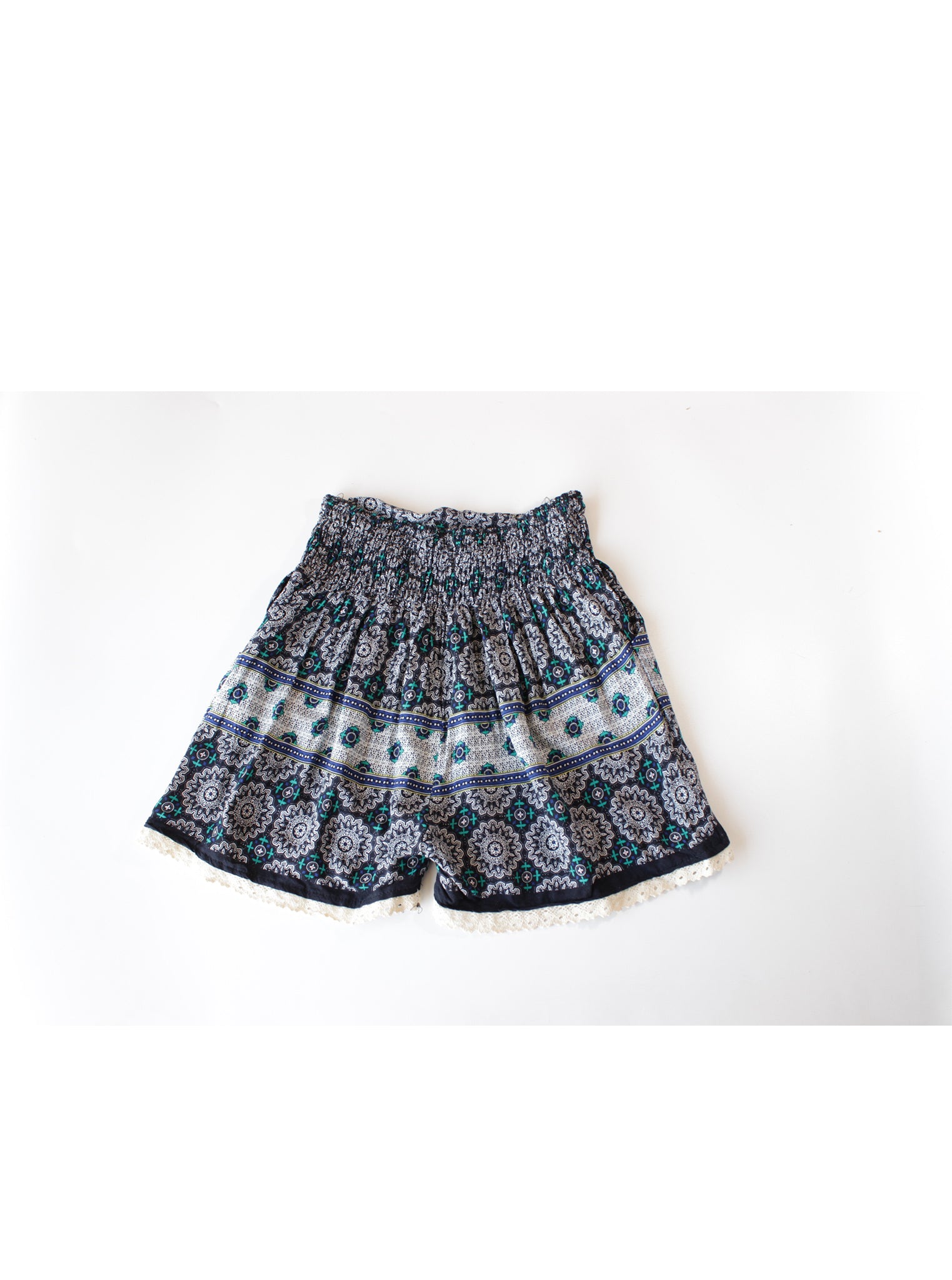 Short estampado pretina fruncida detalle encaje | Talla S