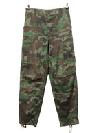 Pantalón cargo camuflado bolsillos múltiples ajuste tobillo | Talla S