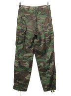 Pantalón cargo camuflado bolsillos múltiples ajuste tobillo | Talla S