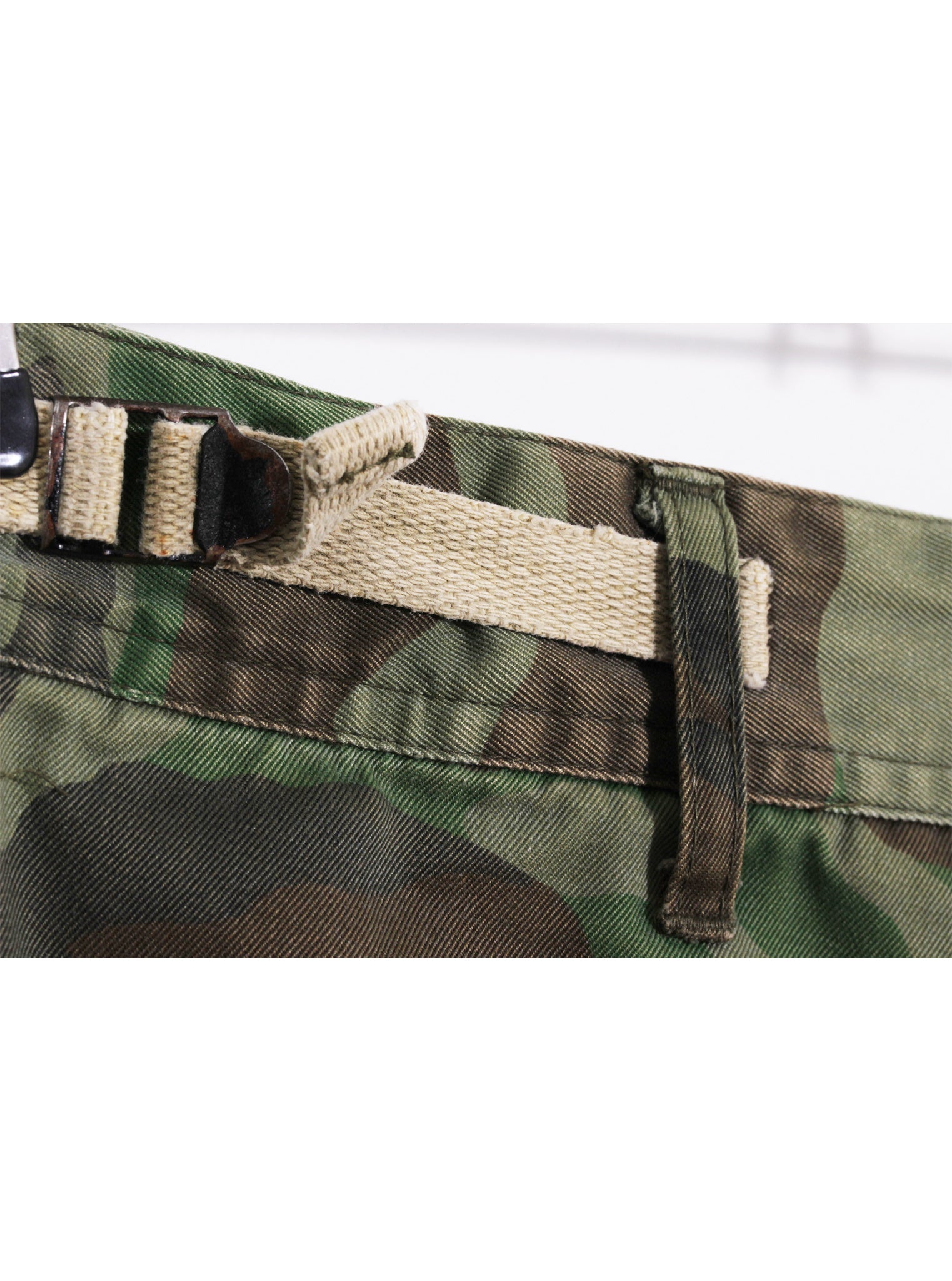 Pantalón cargo camuflado bolsillos múltiples ajuste tobillo | Talla S