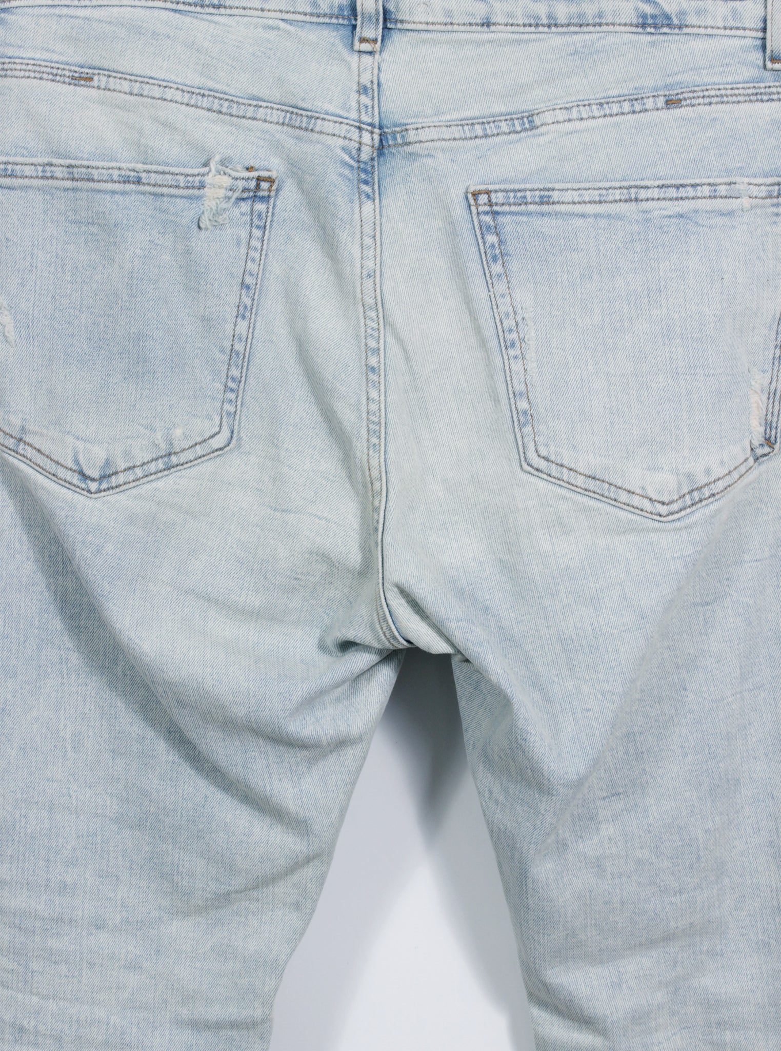Pantalón denim claro desgaste ligero clásico urbano | Talla 44