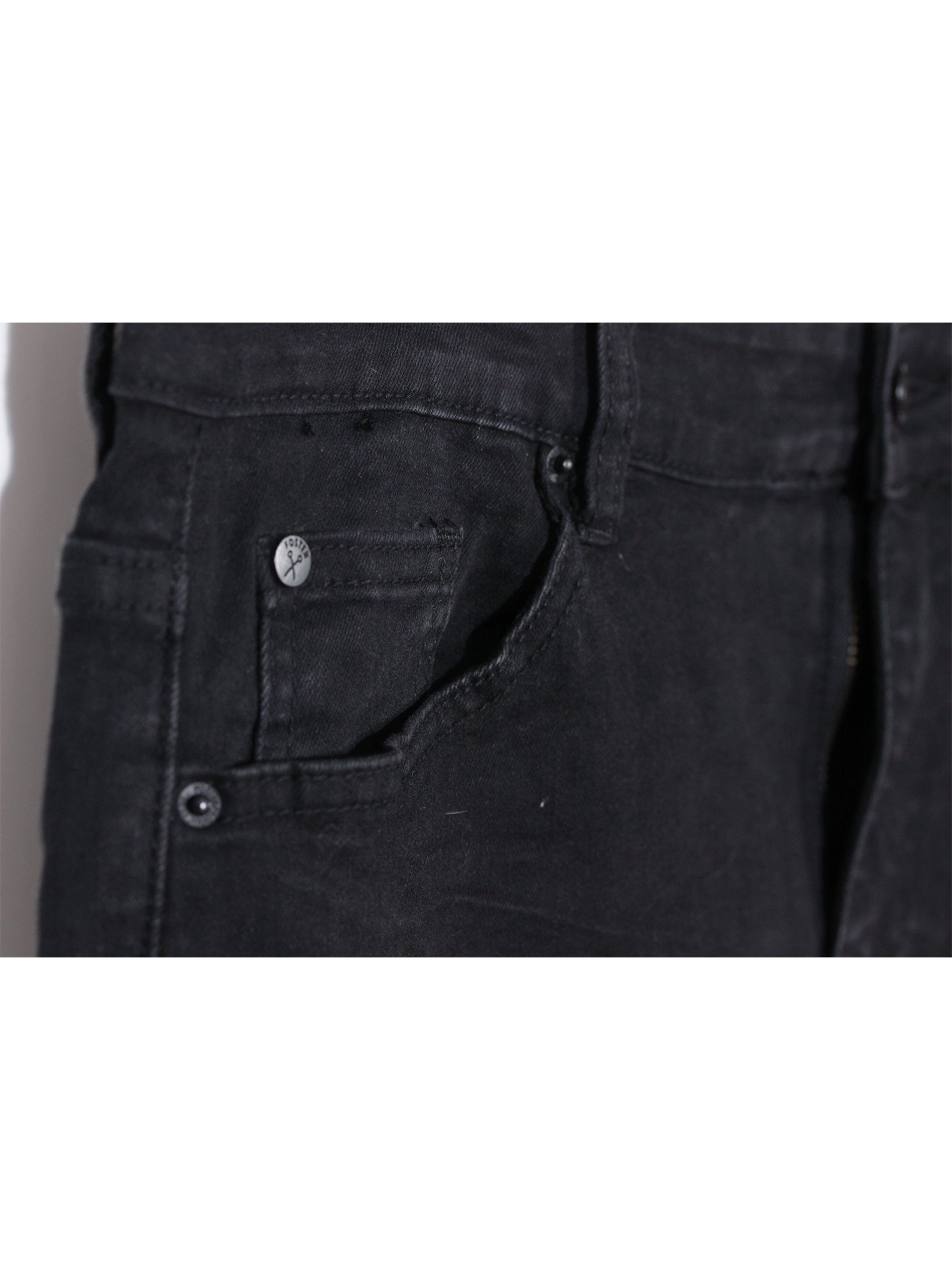 Jeans negro slim fit tiro medio clásico | Talla 44