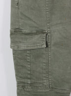 Pantalón cargo verde bolsillos laterales ajuste tobillo | Talla 44