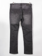 Pantalón denim slim fit oscuro estructura limpia | Talla 46