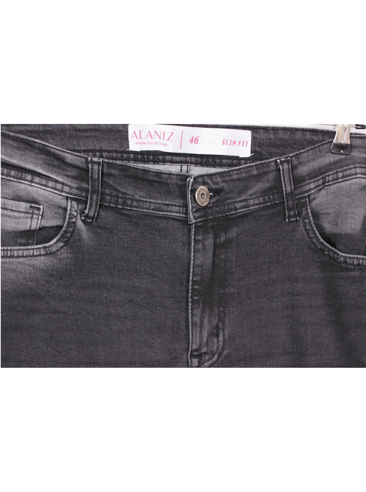 Pantalón denim slim fit oscuro estructura limpia | Talla 46