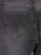 Pantalón denim slim fit oscuro estructura limpia | Talla 46
