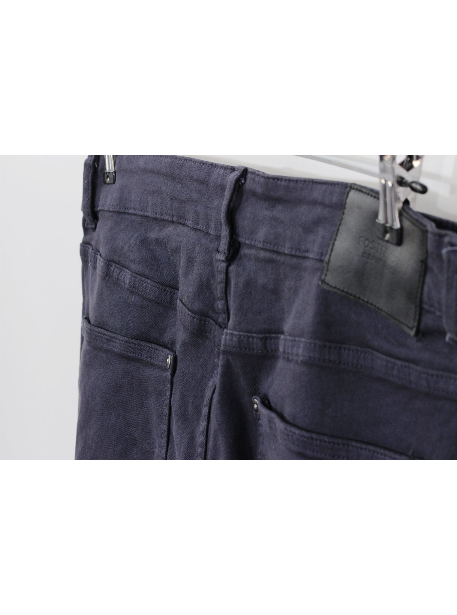 Jeans azul oscuro slim tiro medio uso casual | Talla 46