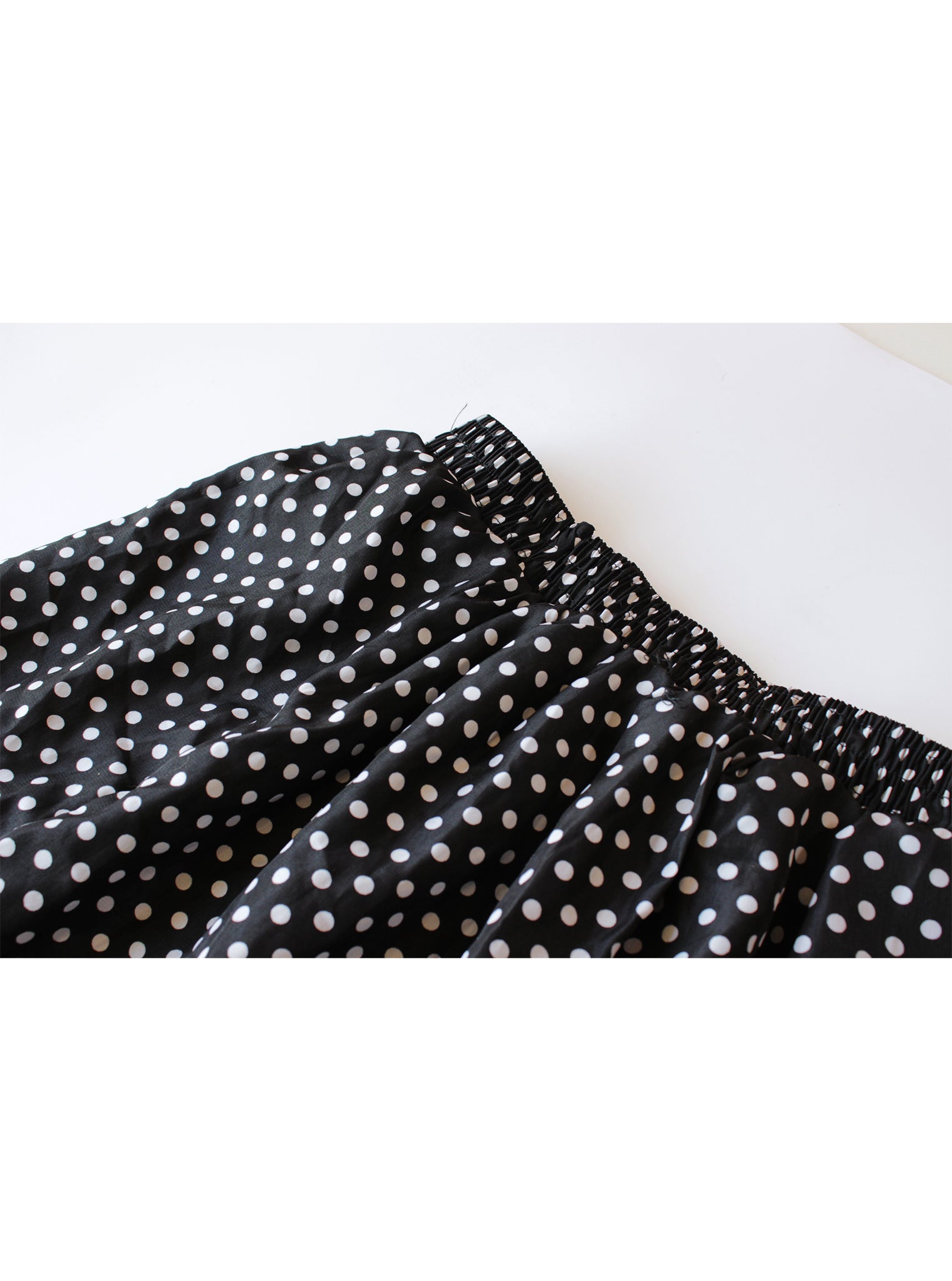 Falda corta liviana con pretina elástica y forro interior | Talla S-M