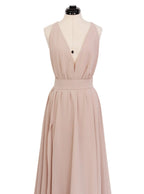 Vestido largo con escote profundo y falda fluida | Talla M