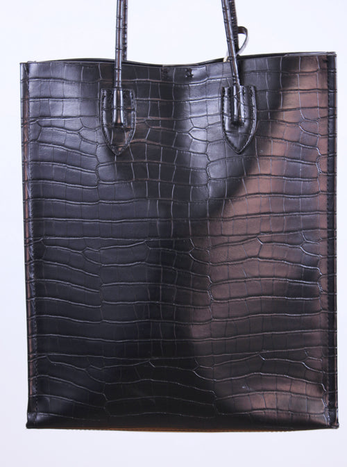 Bolso tote estructurado con textura tipo reptil