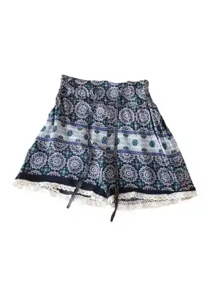 Short corto estampado geométrico azul
