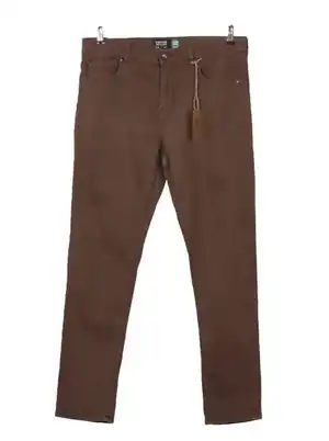 Jeans café slim fit tiro medio básico