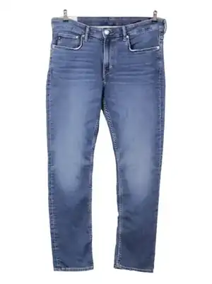 Pantalón denim regular fit clásico lavado medio