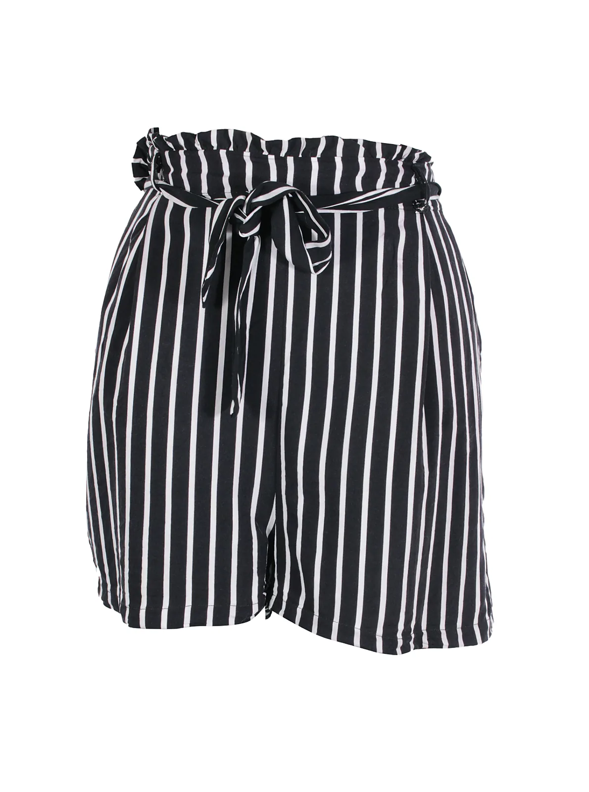 Short rayado blanco y negro con cinturón