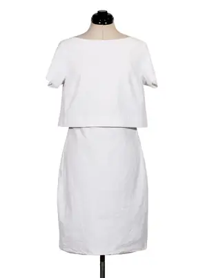 Vestido estructurado minimal