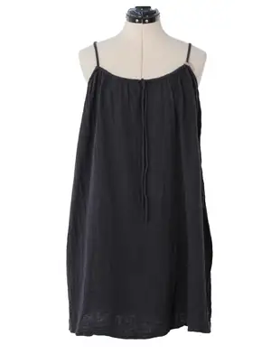 Vestido amplio minimal